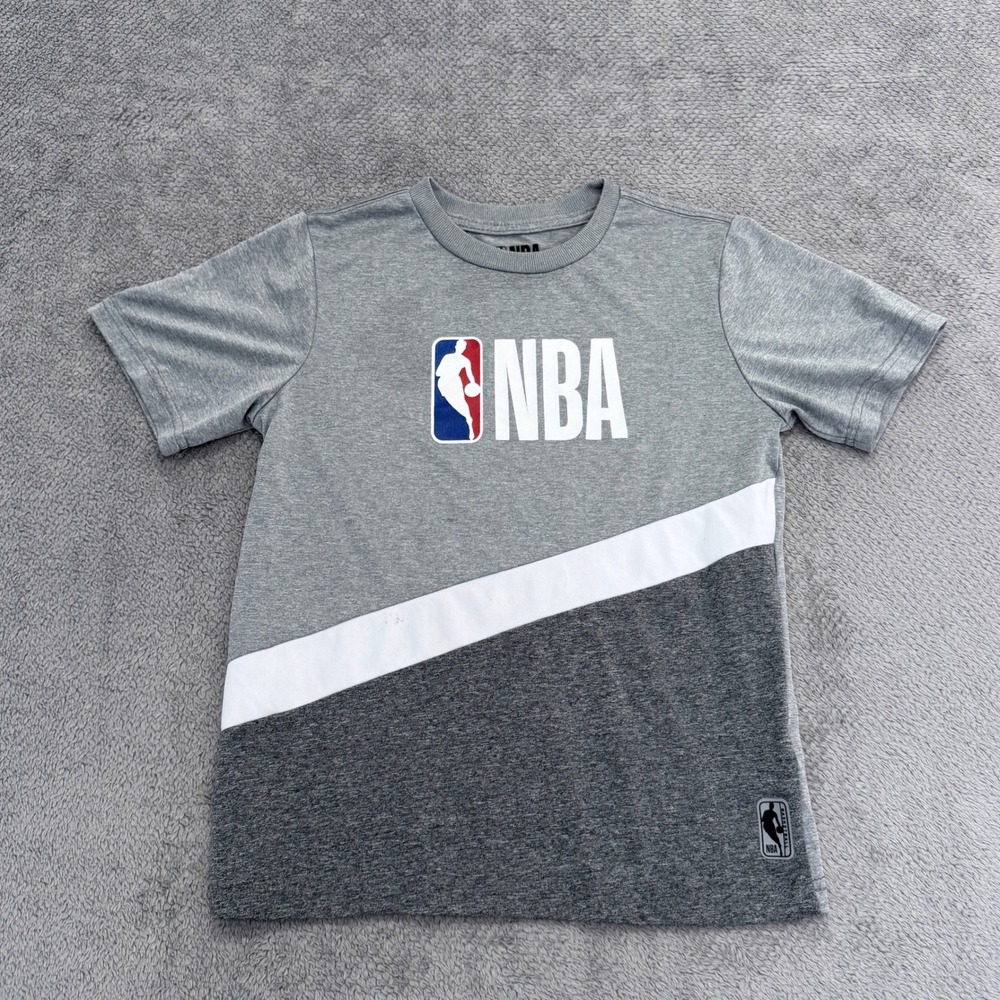 NBA Graphic T-Shirt Boys Size M 10/12 Gray Short Sleeve Colorblock Logo Tee